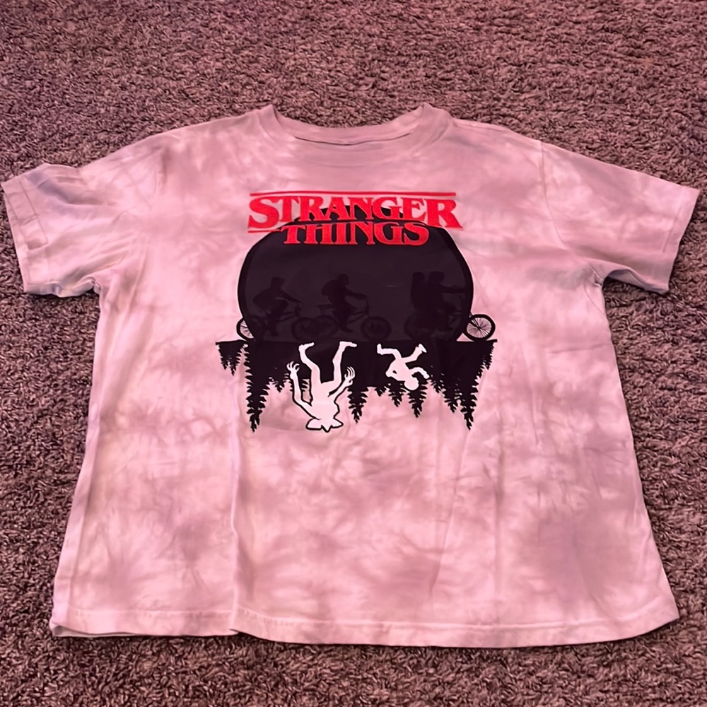 stranger things, 60% cotten, 40% polyester.